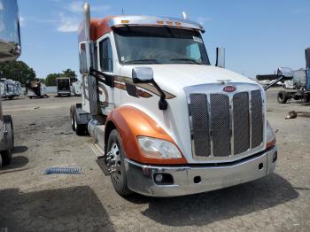  Salvage Peterbilt 579