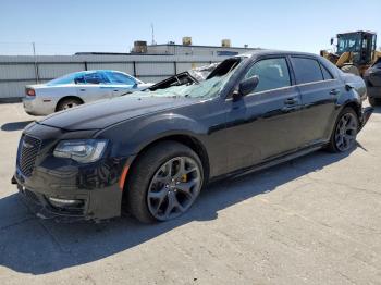  Salvage Chrysler 300