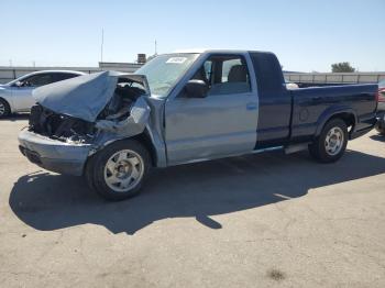  Salvage Chevrolet S-10