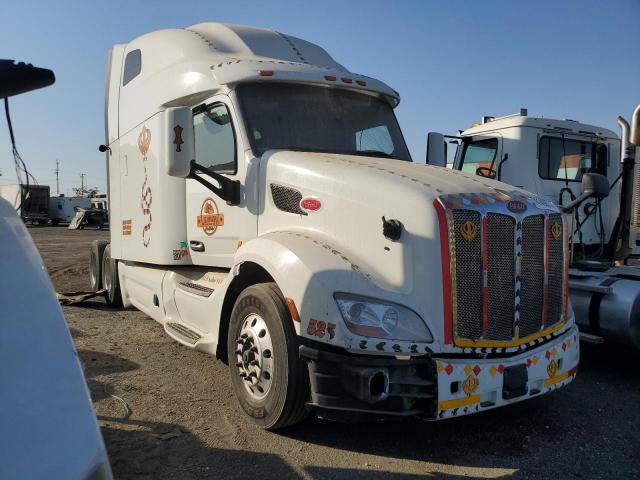  Salvage Peterbilt 579