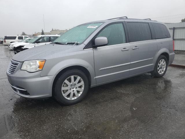  Salvage Chrysler Minivan