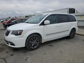  Salvage Chrysler Minivan