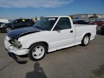  Salvage Chevrolet S-10