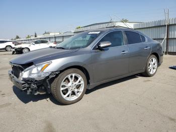  Salvage Nissan Maxima