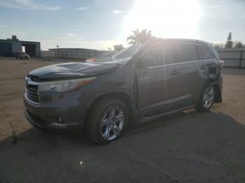  Salvage Toyota Highlander