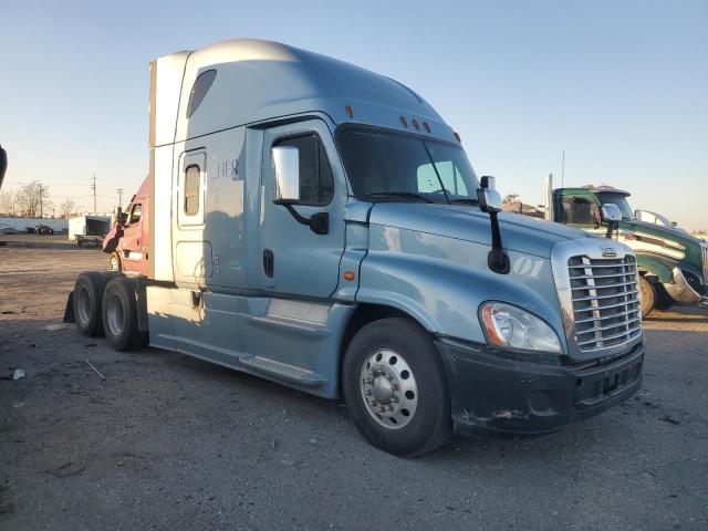  Salvage Freightliner Cascadia 1