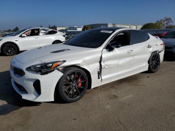  Salvage Kia Stinger