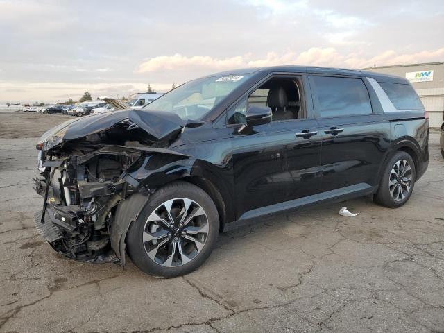  Salvage Kia Carnival