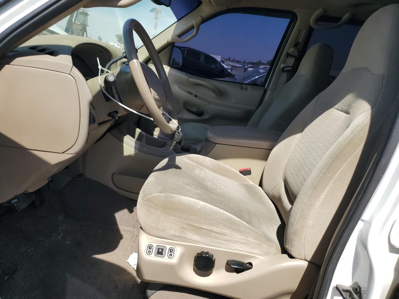 Ford Expedition Xlt Image 5