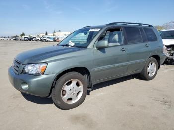  Salvage Toyota Highlander