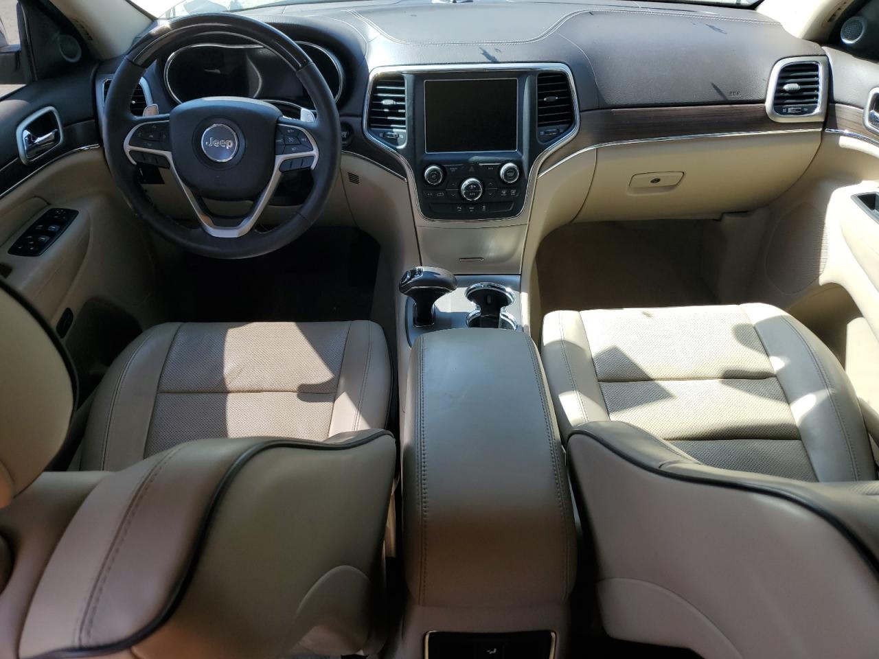 Jeep Grand Cherokee Overland Image 13