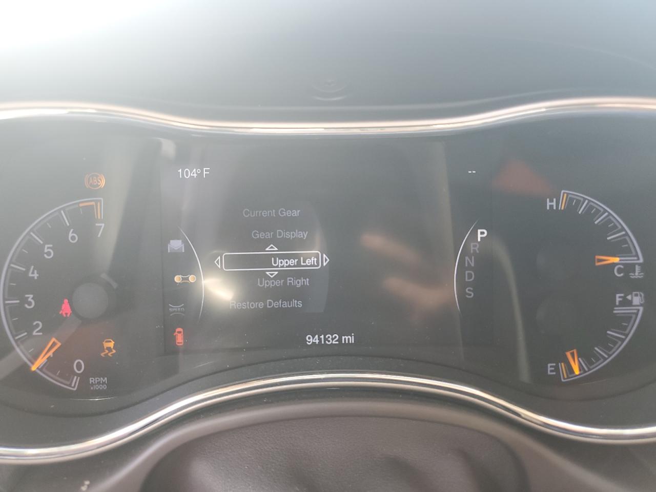 Jeep Grand Cherokee Overland Image 11