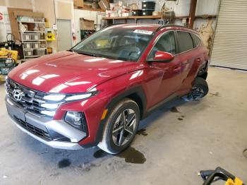  Salvage Hyundai TUCSON