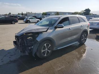 Salvage Kia Sorento