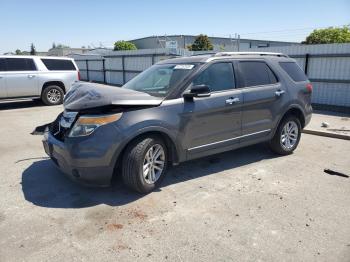  Salvage Ford Explorer