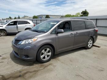  Salvage Toyota Sienna
