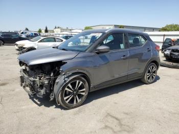  Salvage Nissan Kicks