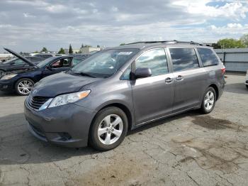  Salvage Toyota Sienna