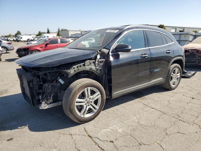  Salvage Mercedes-Benz GLA