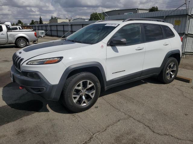 Salvage Jeep Cherokee