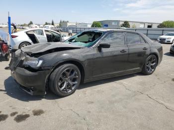  Salvage Chrysler 300