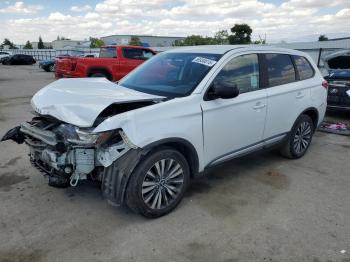  Salvage Mitsubishi Outlander