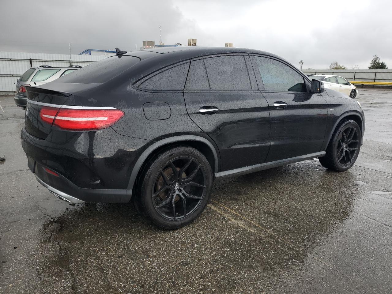 Mercedes-Benz GLE 450 4matic Image 12
