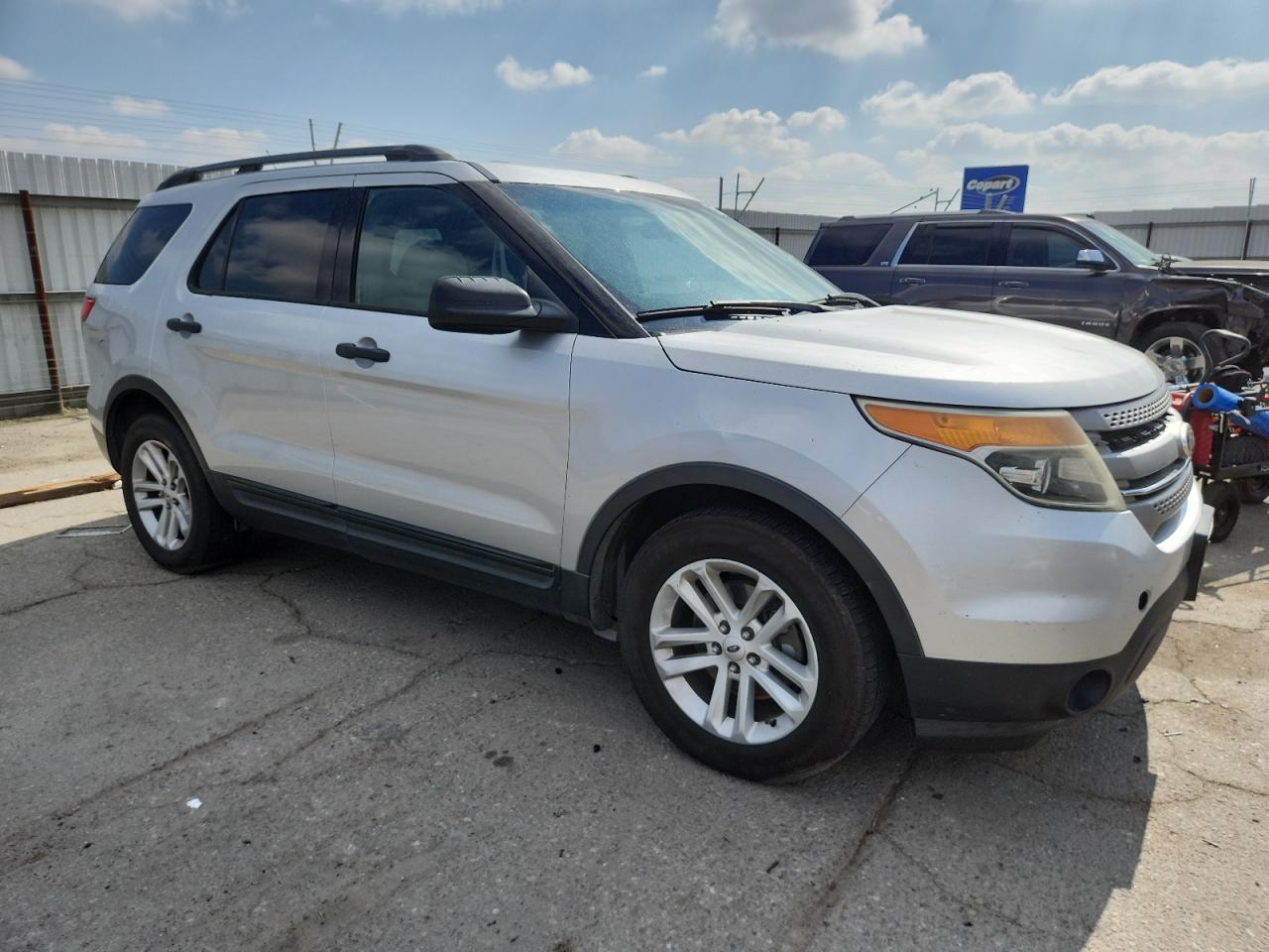 Ford Explorer Image 11