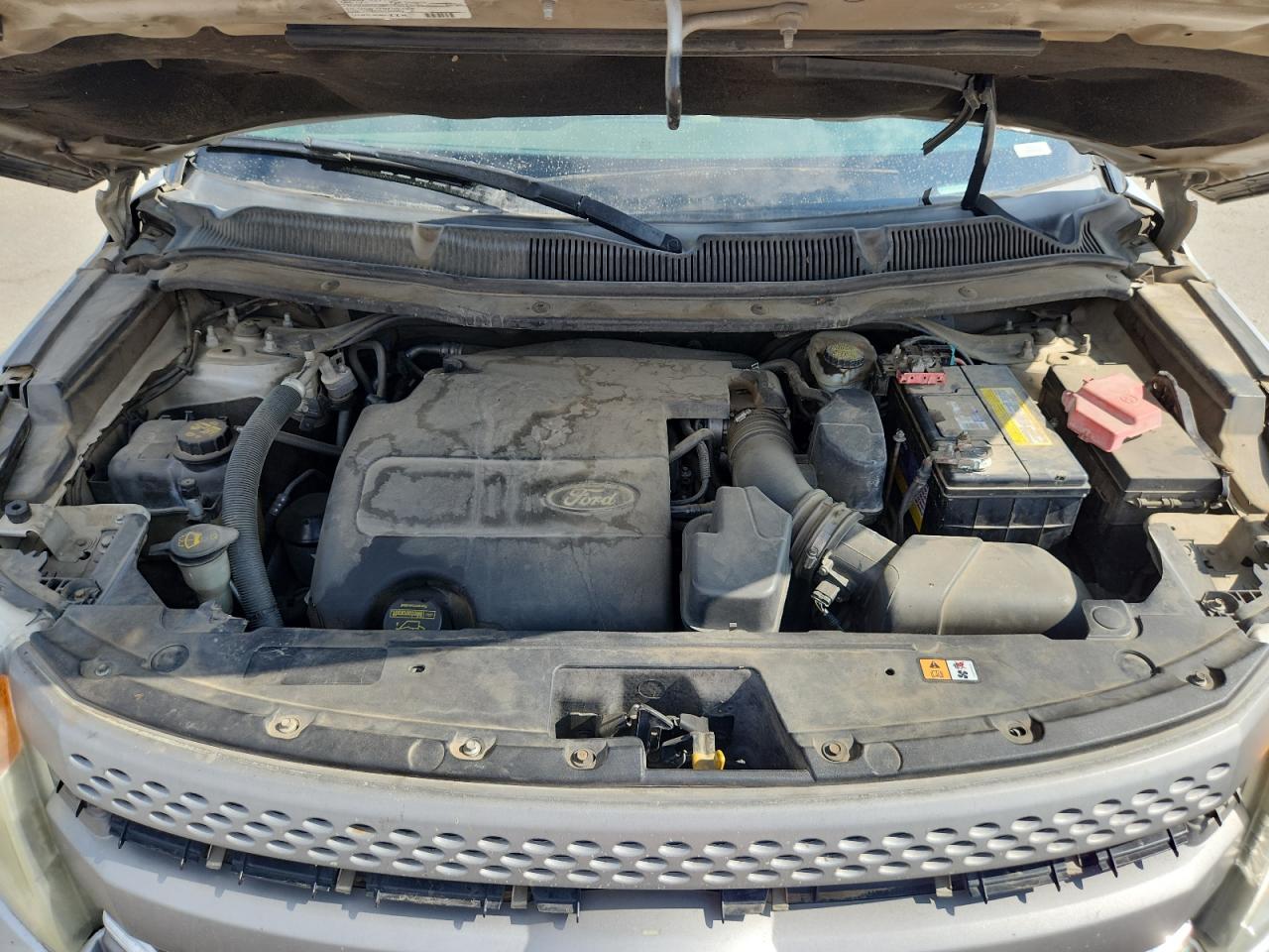 Ford Explorer Image 6