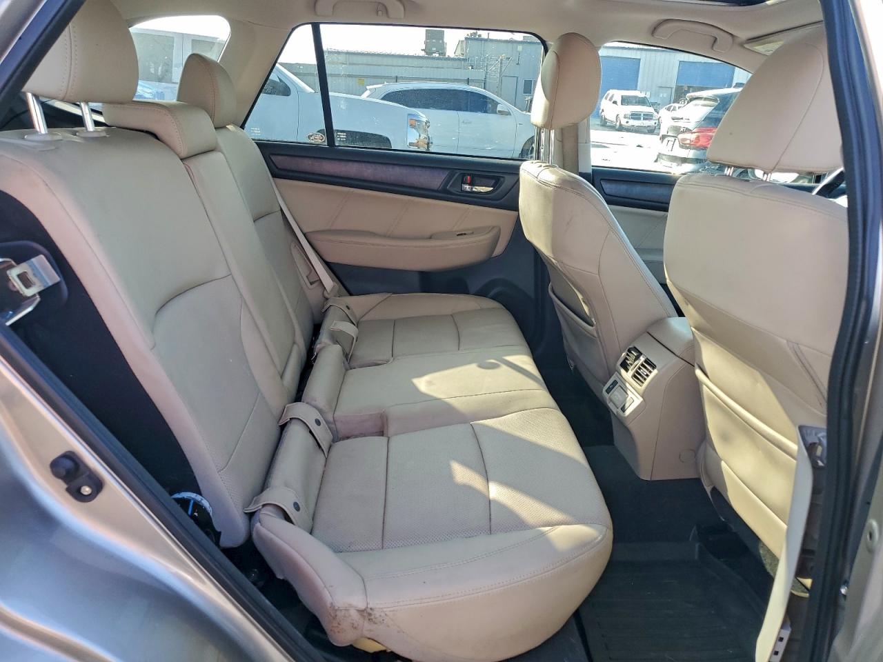 Subaru Outback 3.6r Limited Image 8