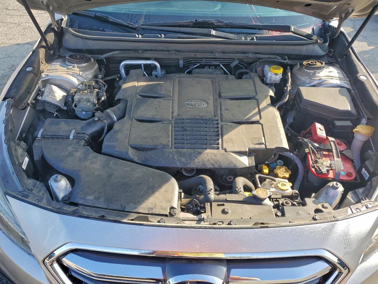 Subaru Outback 3.6r Limited Image 2