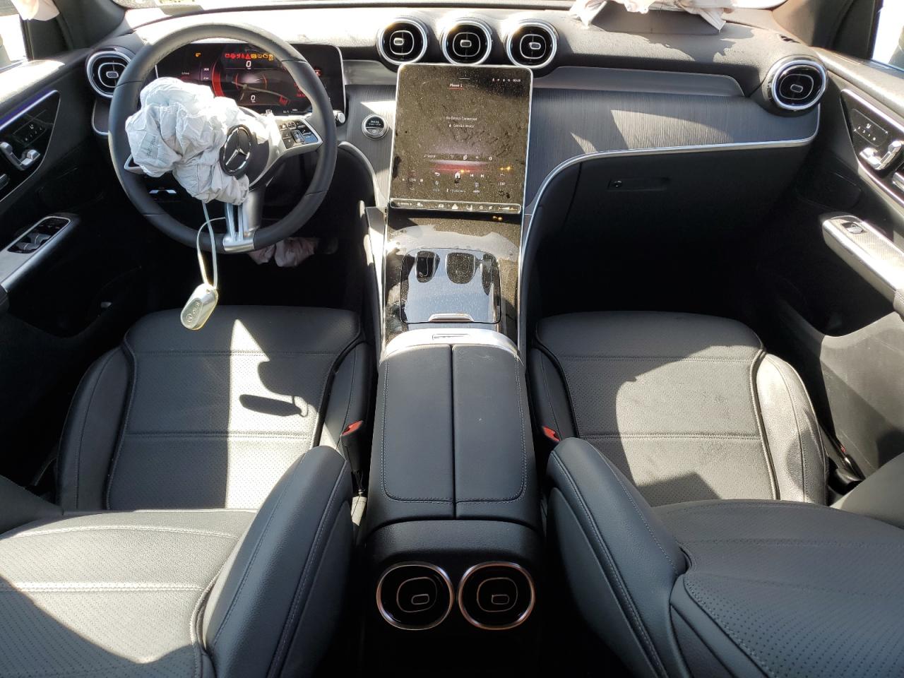 Mercedes-Benz GLC 300 Image 4