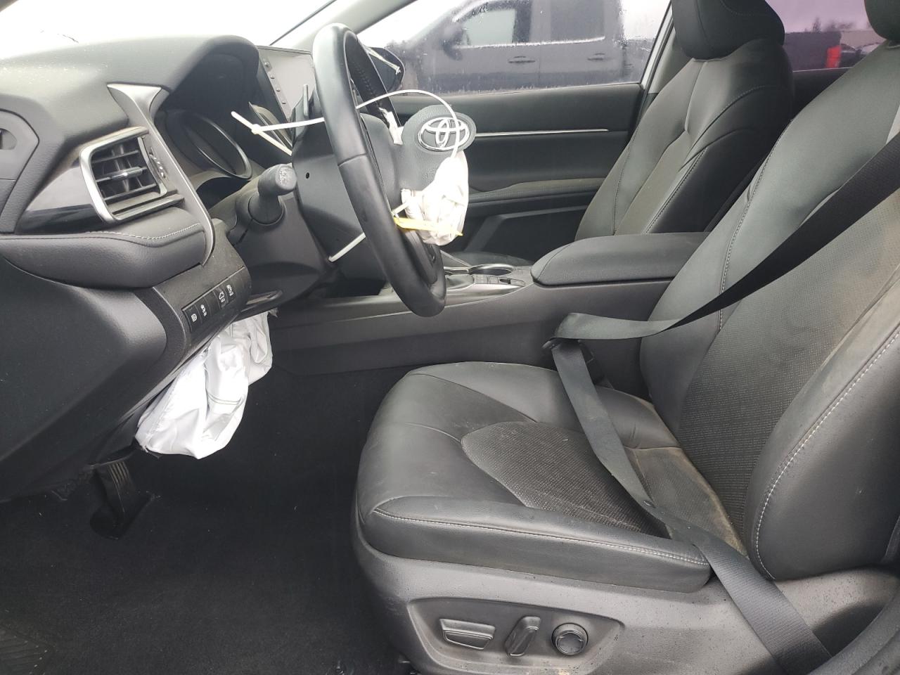 Toyota Camry Xse Image 9