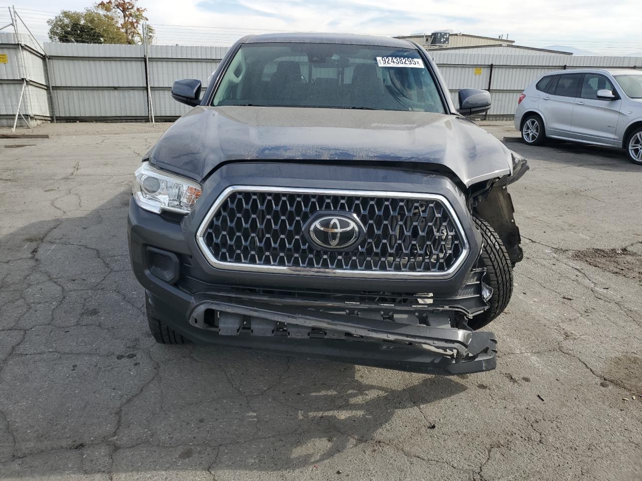 Toyota Tacoma Double Cab Image 2