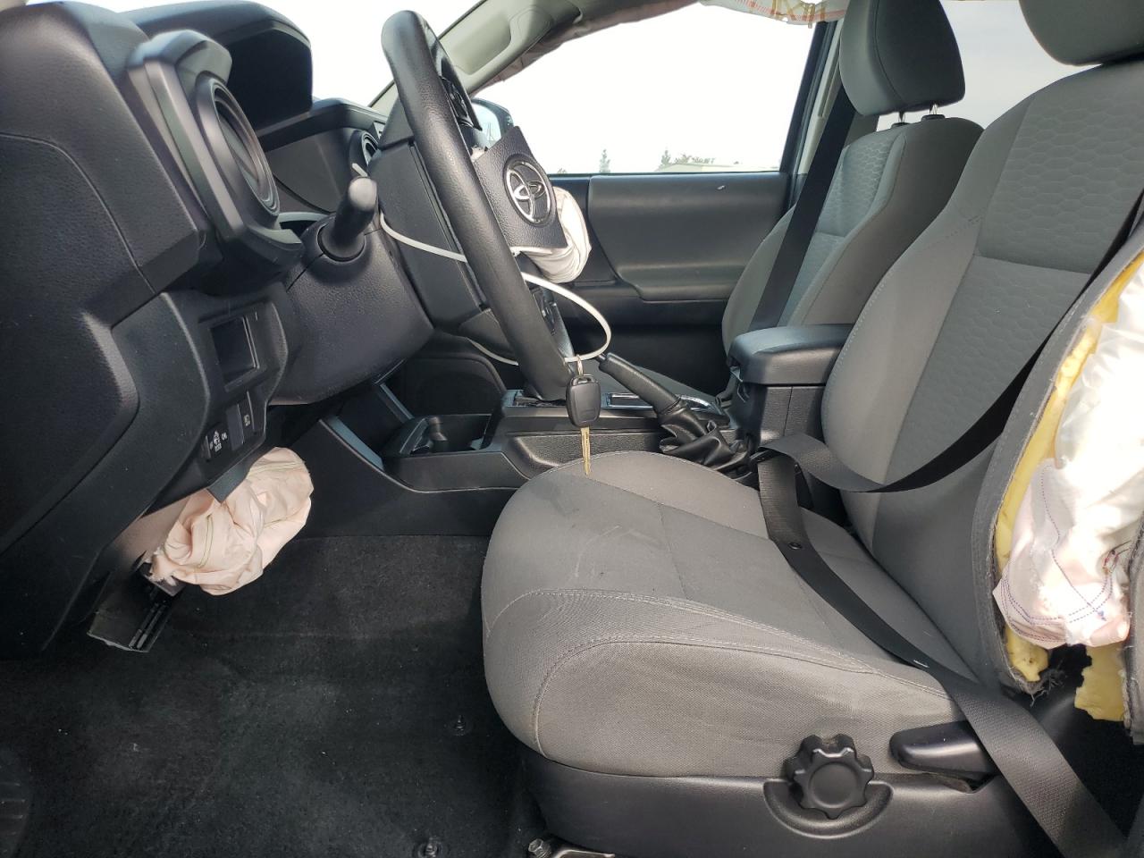 Toyota Tacoma Double Cab Image 6