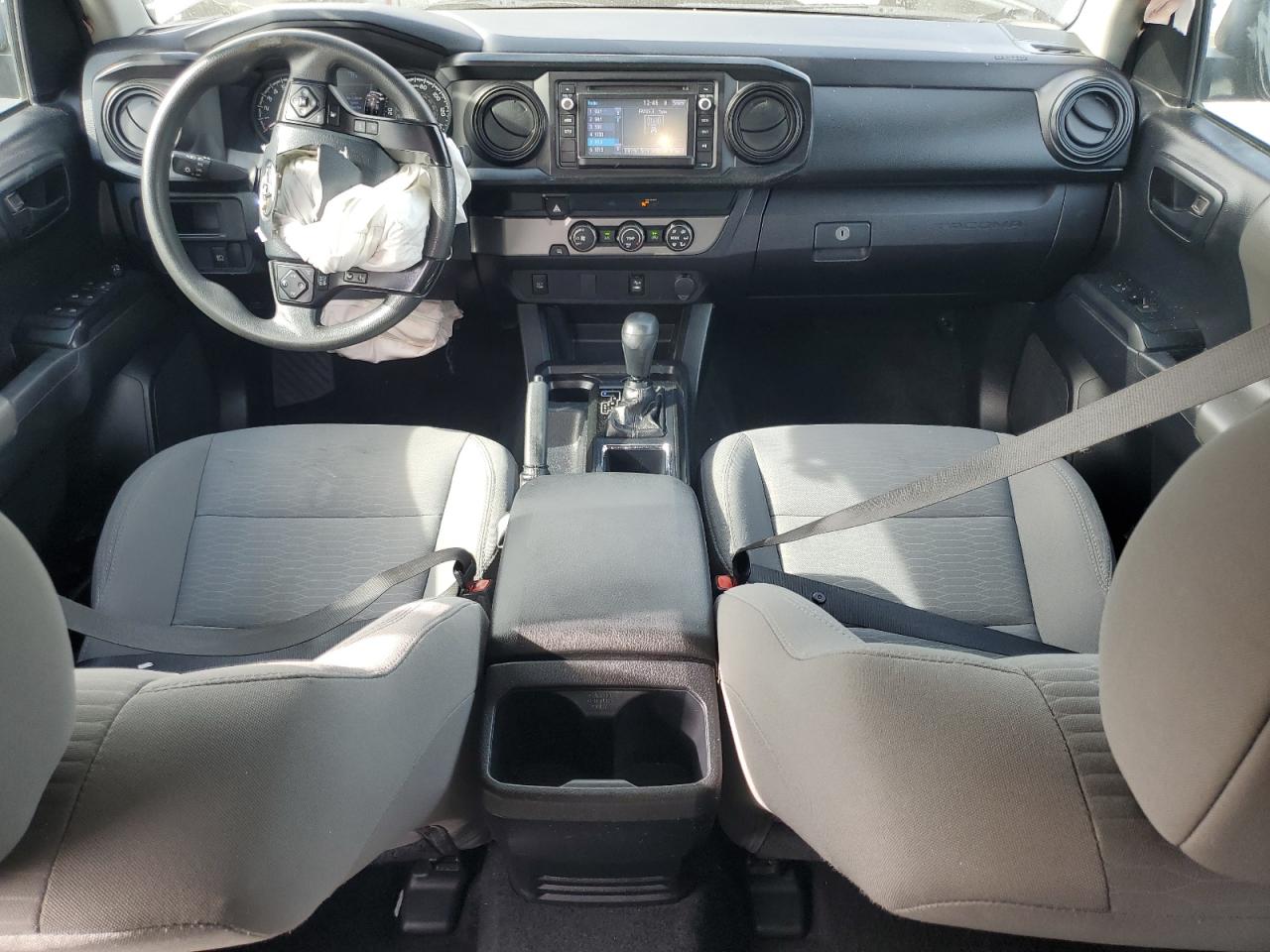 Toyota Tacoma Double Cab Image 9