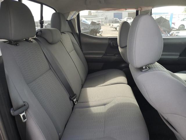 Toyota Tacoma Double Cab Image 8