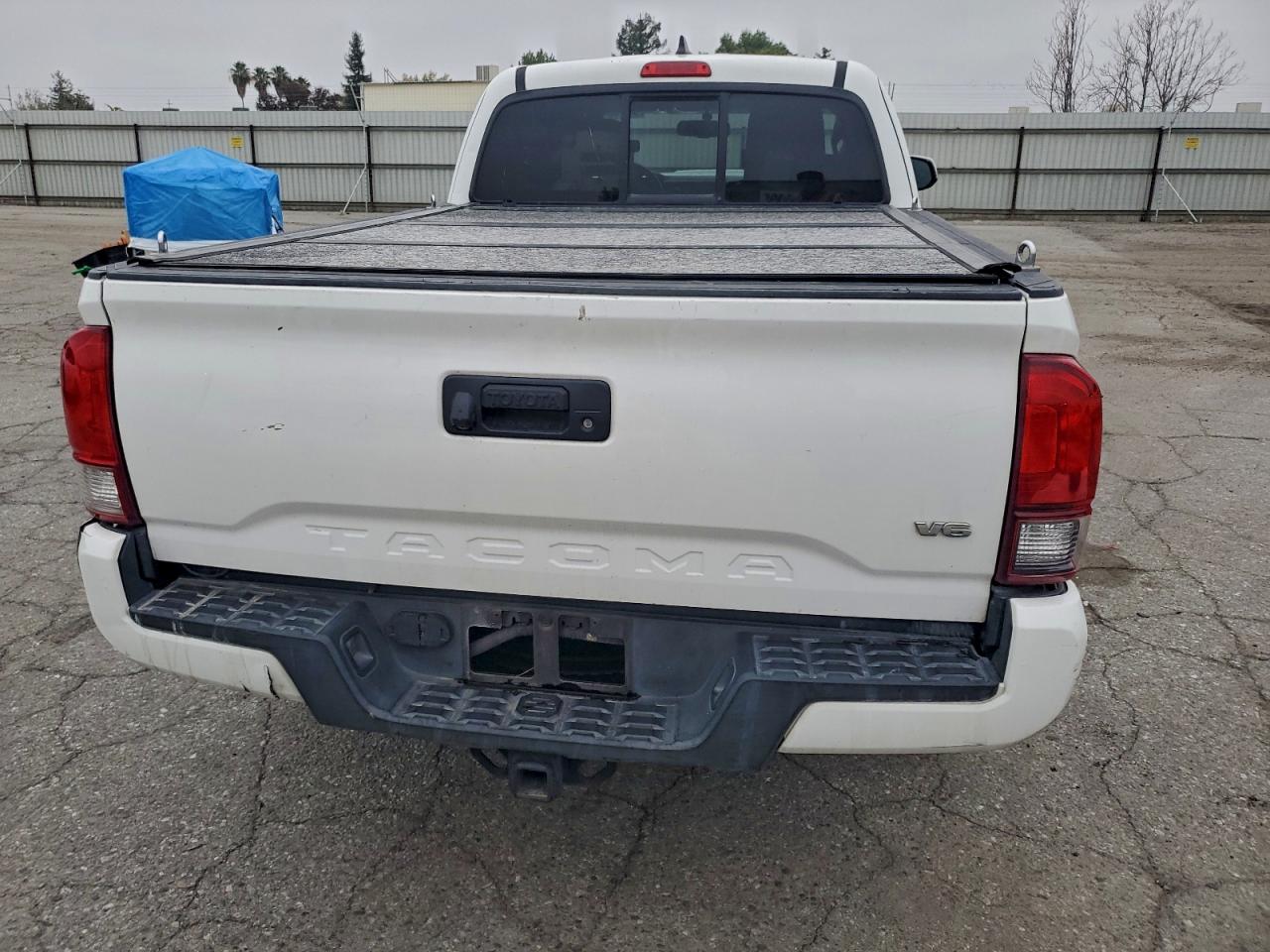 Toyota Tacoma Access Cab Image 11
