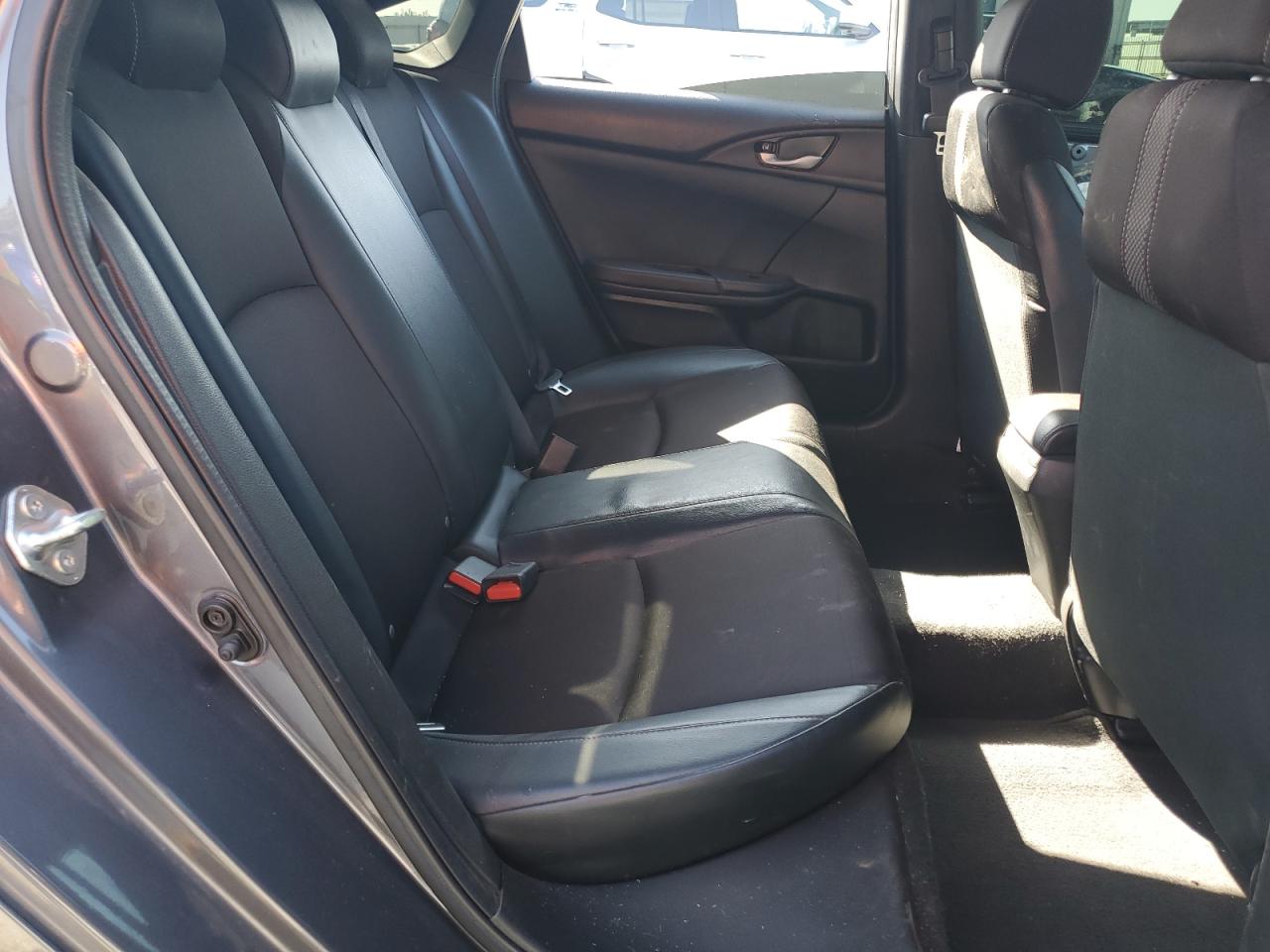 Honda Civic Sport Image 12