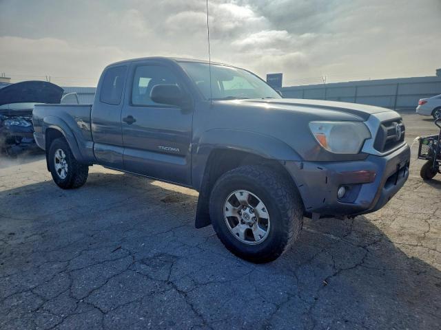 Toyota Tacoma Prerunner Access Cab Image 7