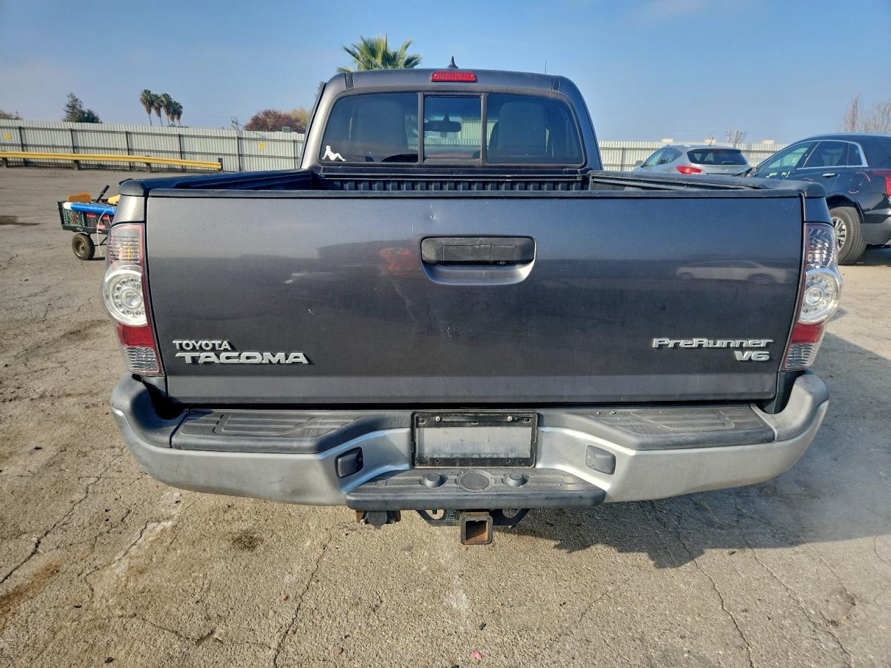 Toyota Tacoma Prerunner Access Cab Image 4