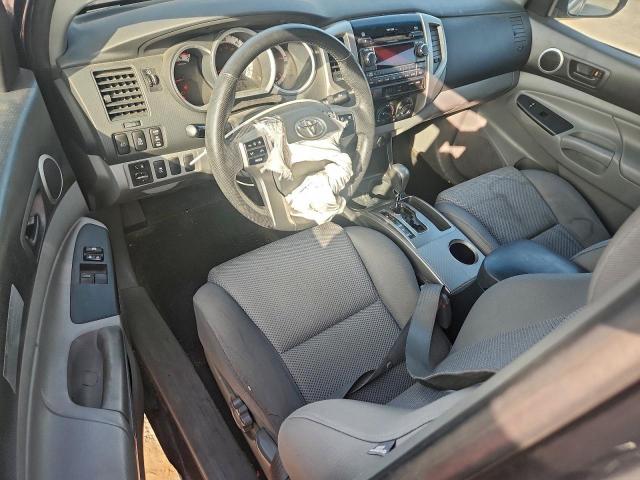 Toyota Tacoma Prerunner Access Cab Image 11