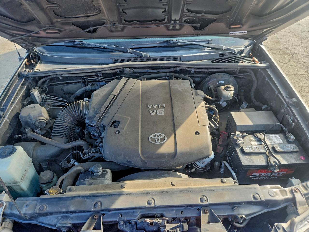 Toyota Tacoma Prerunner Access Cab Image 6