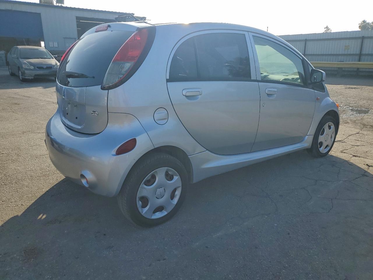 Mitsubishi I Miev Es Es Image 2