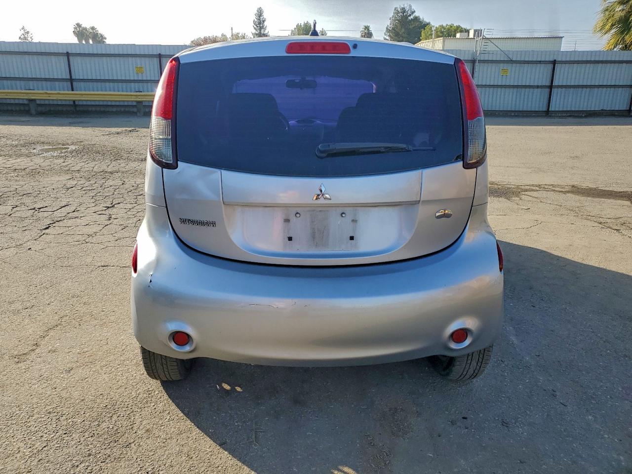 Mitsubishi I Miev Es Es Image 6