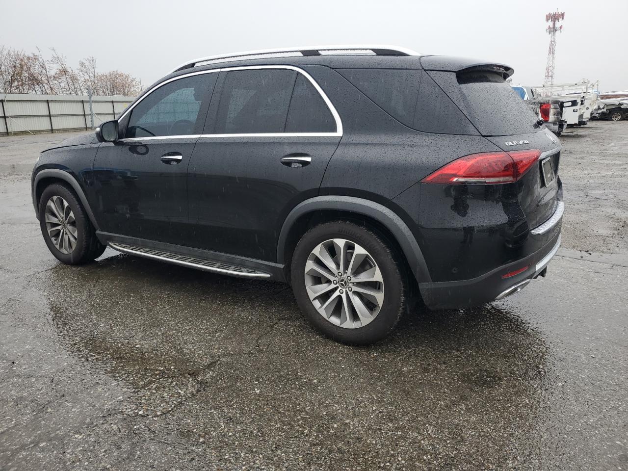 Mercedes-Benz GLE 350 Image 2