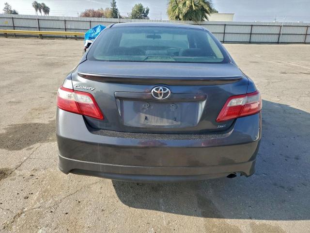 Toyota Camry Ce Image 2