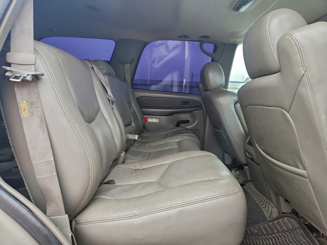 Chevrolet Tahoe C1500 Image 9