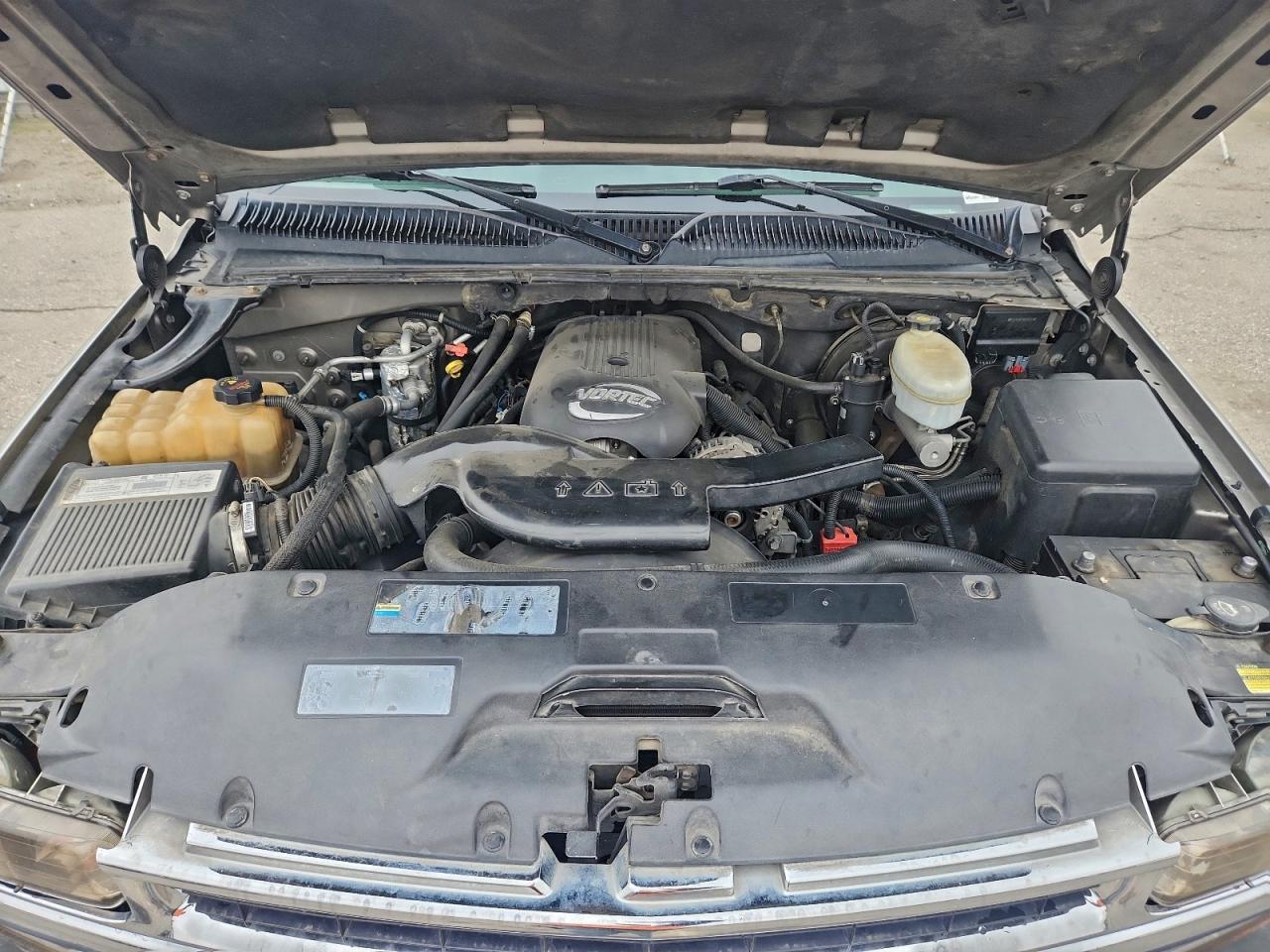 Chevrolet Tahoe C1500 Image 13