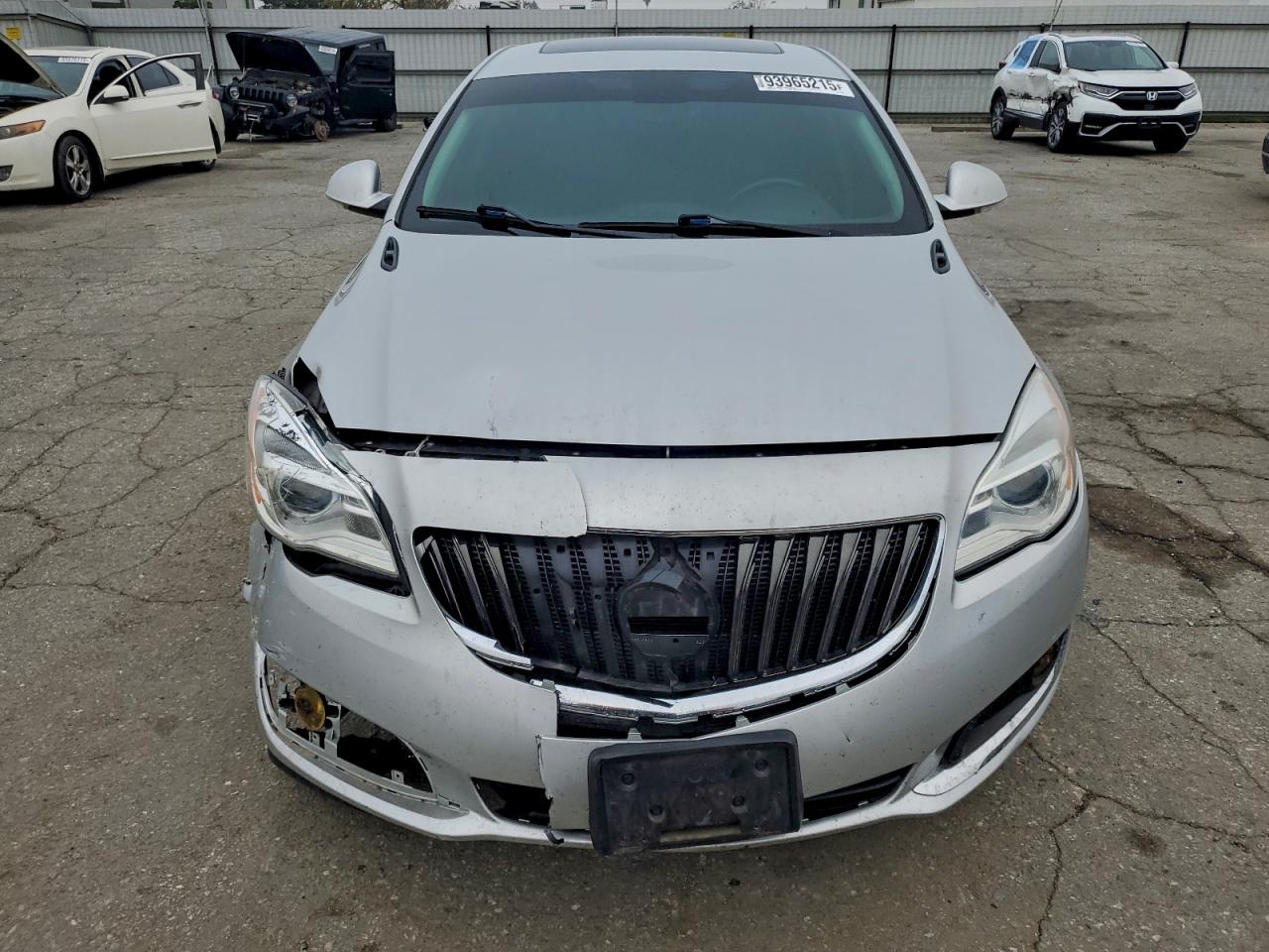 Buick Regal Image 7